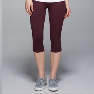 Lululemon Maroon Heathered Bordeaux Drama Workout Yoga Seamless Crop Leggings 4